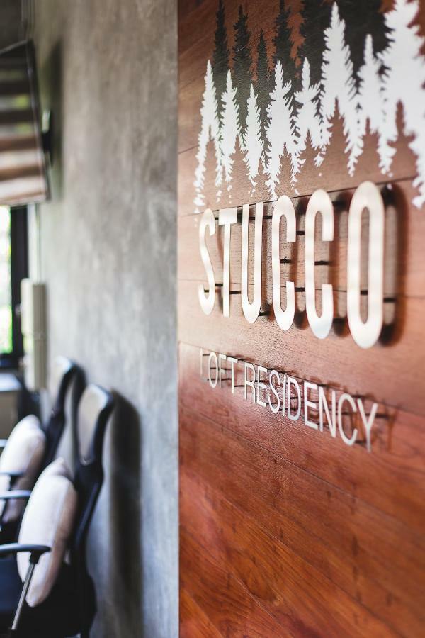 Hotel Stucco Loft Residency Chiang Mai Exterior foto