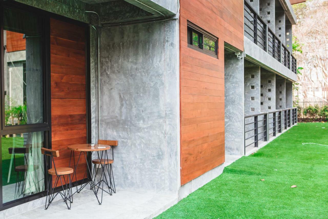 Hotel Stucco Loft Residency Chiang Mai Habitación foto
